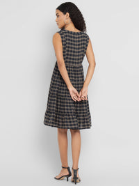 Porsorte Navy Blue & Beige Checked A-Line Sleeveless Midi Dress for Women