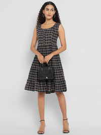 Porsorte Navy Blue & Beige Checked A-Line Sleeveless Midi Dress for Women